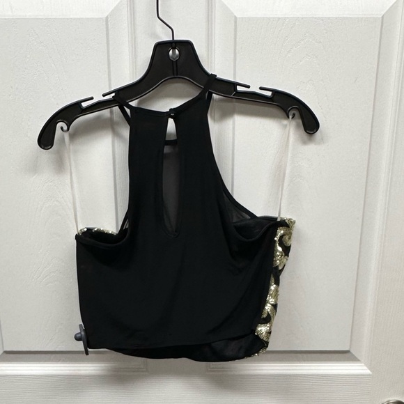 Black and gold crop top - Picture 3 of 4